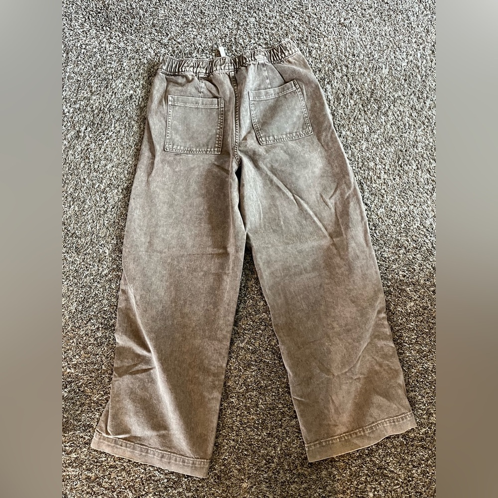 GAP High-Rise Pull-On Wide-Leg Utility Jeans — Taupe Brown - Picture 6 of 6